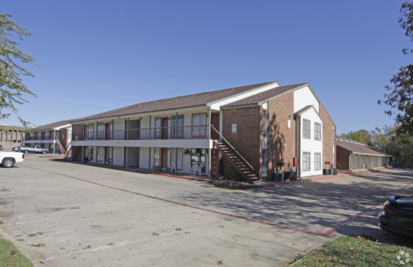 Bella Vida Apartments 180 Corporate