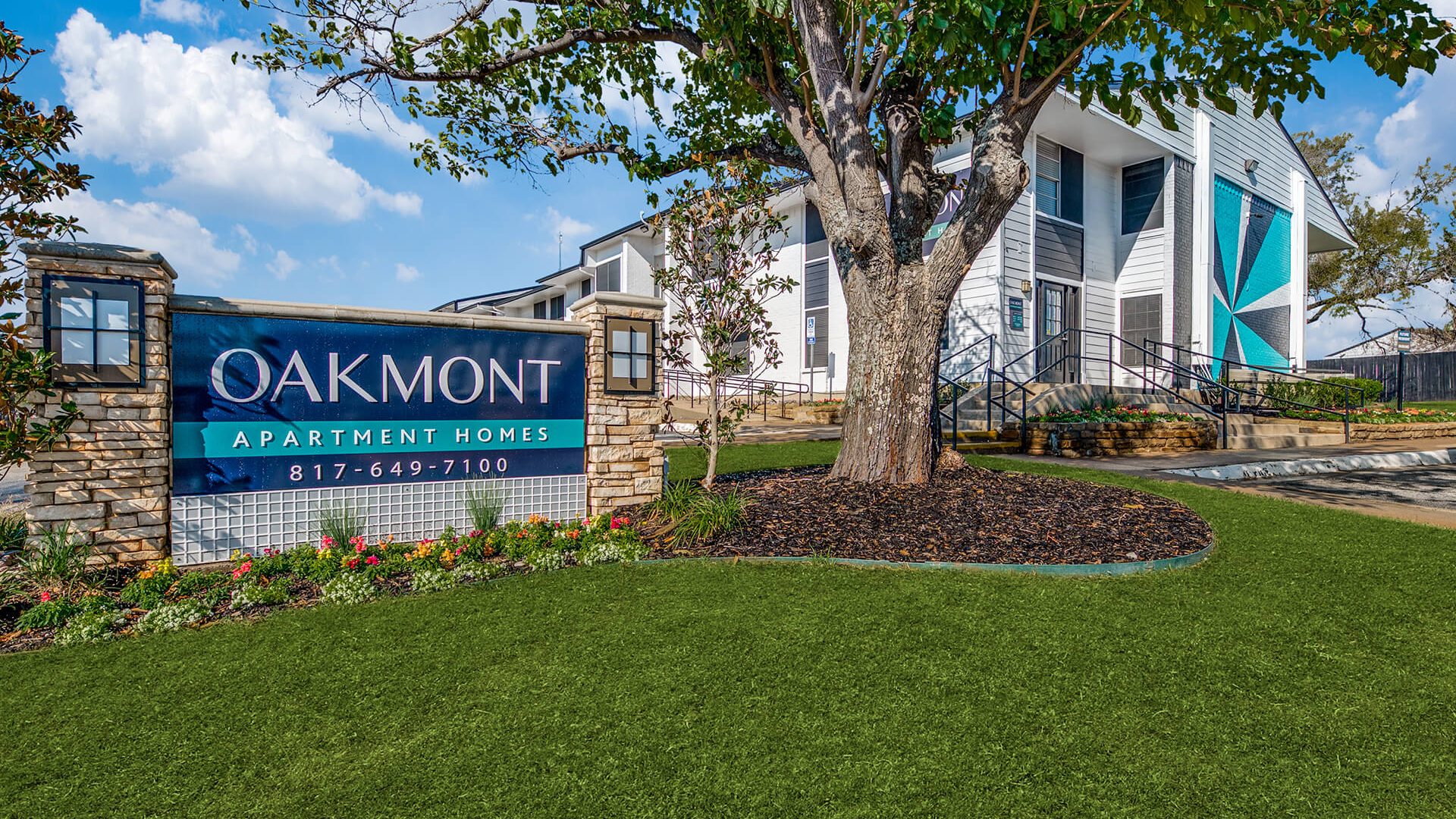 Oakmont Apartment Homes 180 Corporate